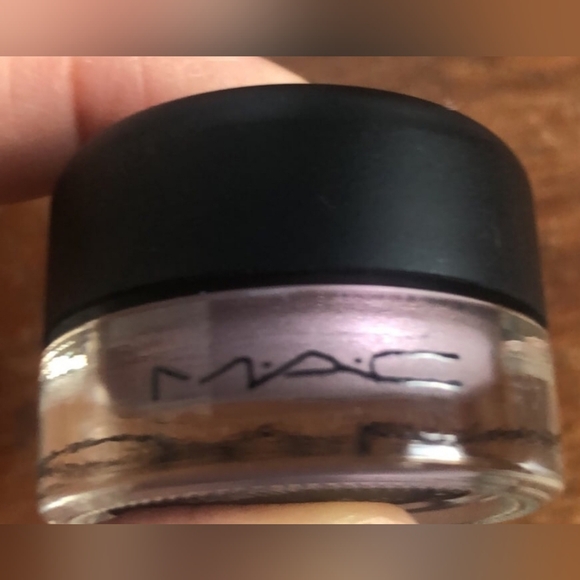 MAC Cosmetics Fluidline Eye-Liner Gel in Haunting. RARE. - Picture 1 of 3